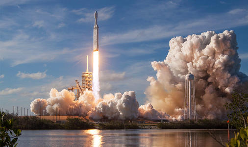 SpaceX开始构建其生产的Starlink星座
