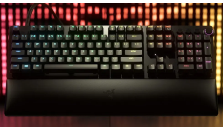 雷蛇的新型HuntsmanV2模拟键盘可在您键入硬键盘时锁定大写