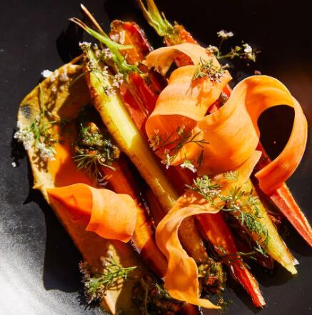 简单的胡萝卜烤面将成为您假期餐桌上的亮点
