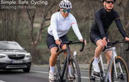 DASHBIKE自行车行车记录仪配备了许多有用的功能