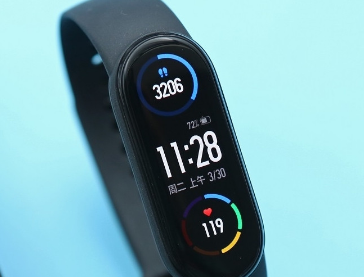 手电筒到达小米MiBand6这是获取和使用它的方法