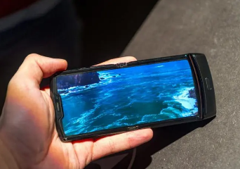摩托罗拉Razr可折叠手机获得Android11操作系统更新