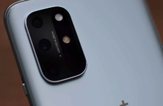 我们预计OnePlus将为其更多设备开放Android13公开测试版