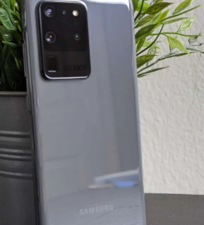 三星的GalaxyS20Ultra是最受欢迎的智能手机