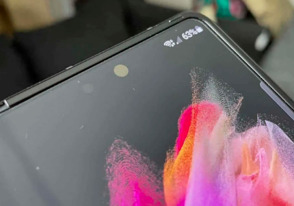 三星GalaxyZFold4屏下摄像头可能不那么显眼