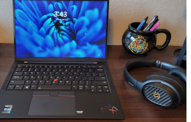 联想ThinkPad X1 Carbon Gen 10笔记本电脑评测