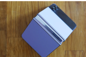 三星Galaxy Z Flip 4可折叠智能手机评测