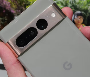 谷歌Pixel8Pro可能会使用多个摄像头以获得更好的夜间性能