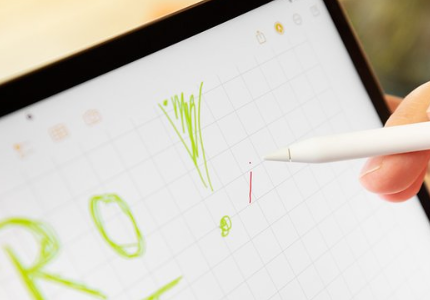 iPadOS 16.4为ApplePencil悬停提供倾斜和方位角支持