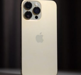 iPhone 15 Ultra配备6.7英寸超视网膜XDROLED显示屏