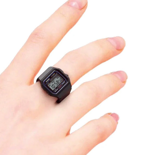卡西欧手表环是向计时传统致敬的小型可穿戴设备